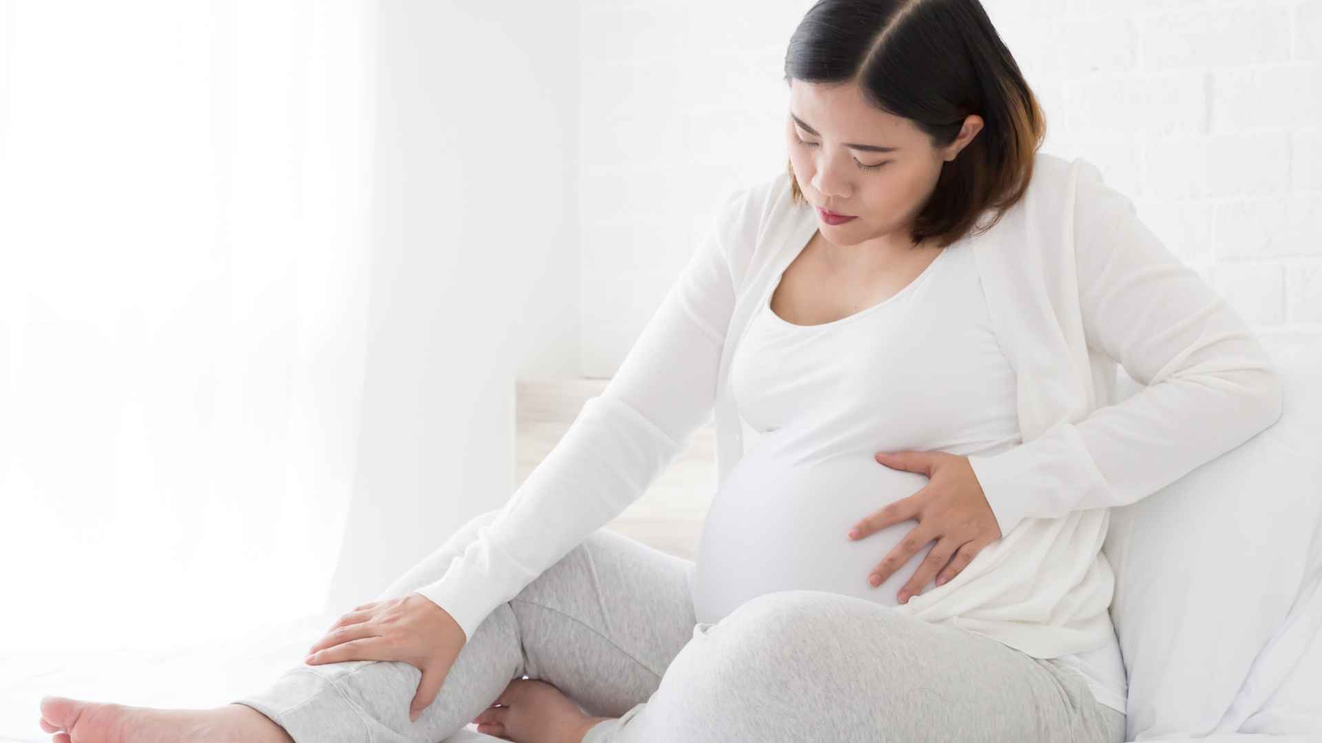 Easing the Strain: Managing Leg Pain During Pregnancy