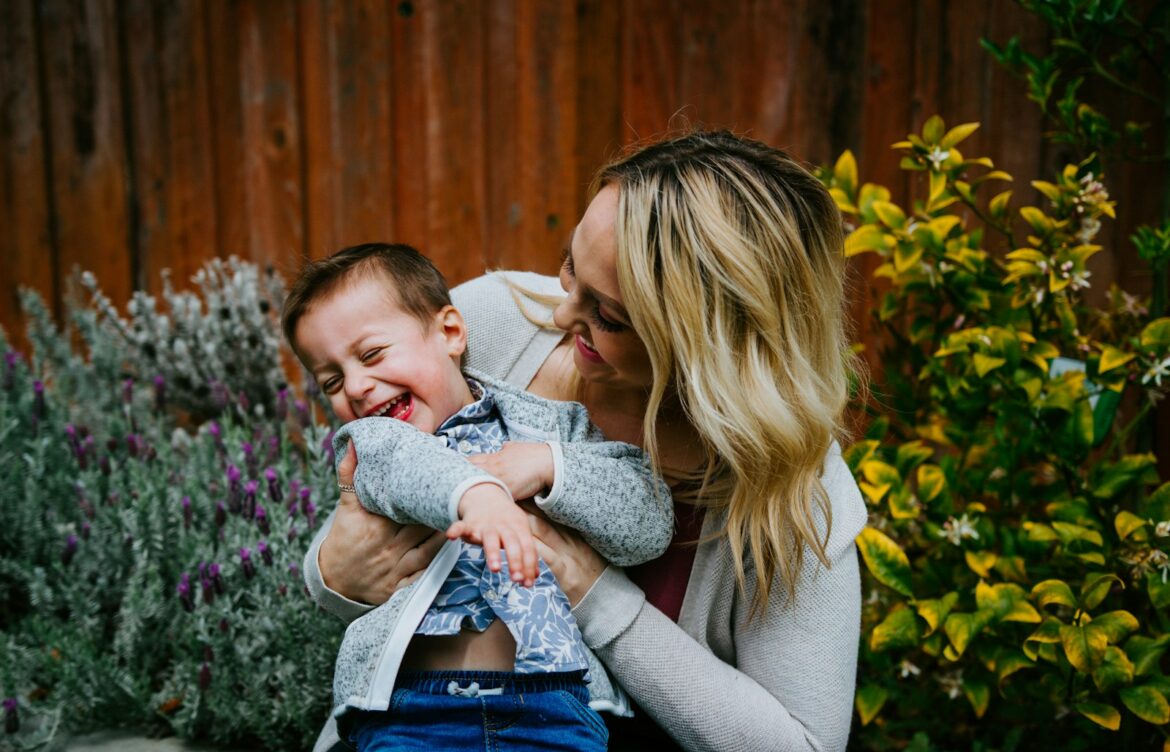 Simplifying Motherhood: How Decluttering Can Boost Family Wellness