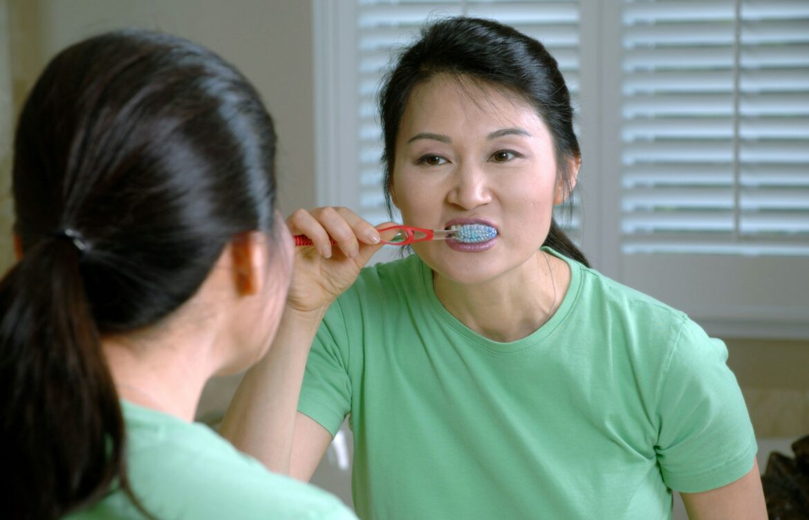 Dental Health Tips During Pregnancy For A Bright Smile