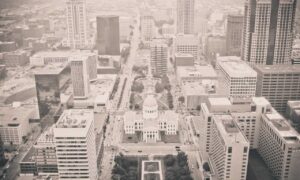 argent de l'industrie, acheter une super voiture avec tesl